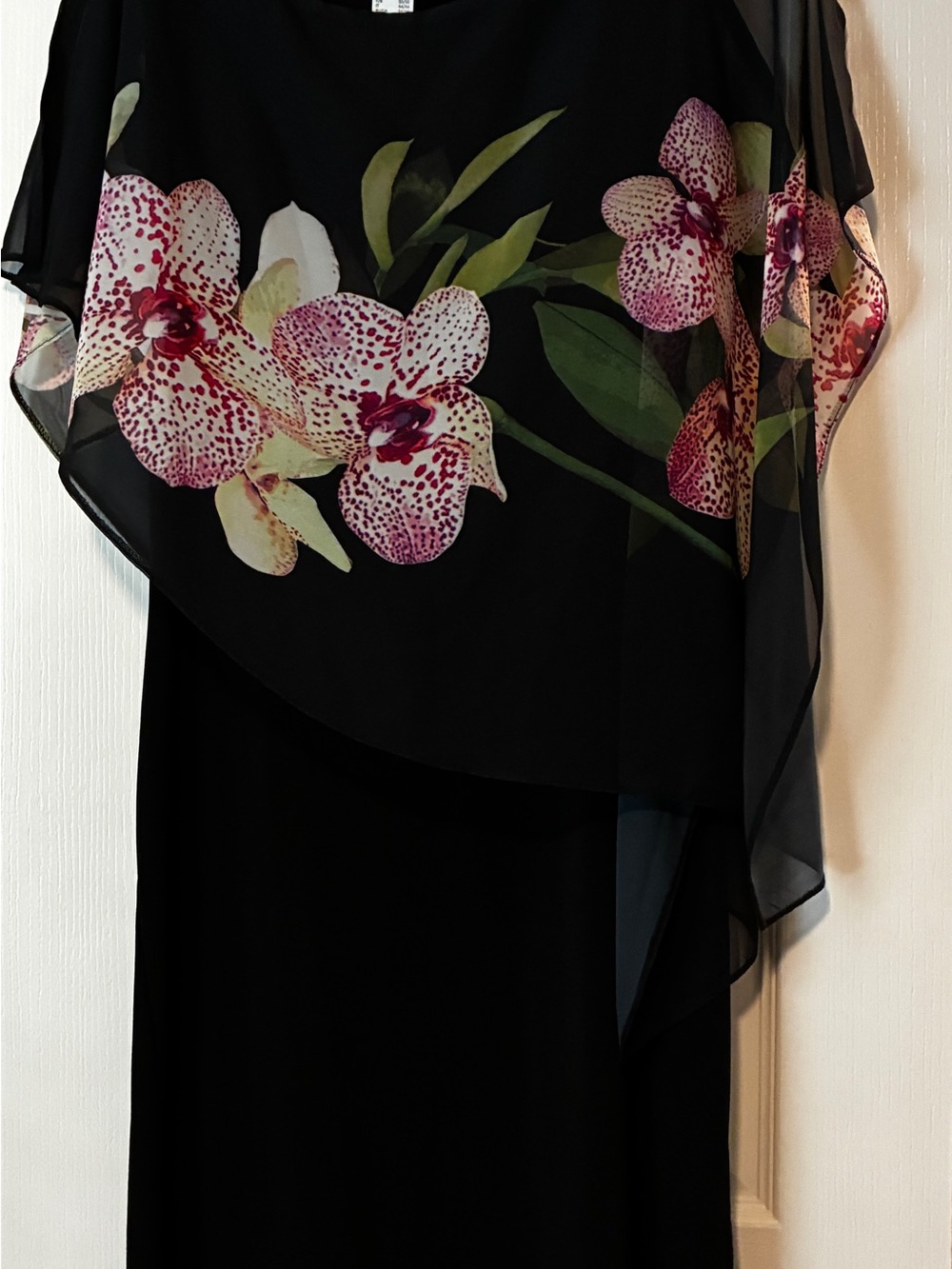VENUS Black Crewneck dress